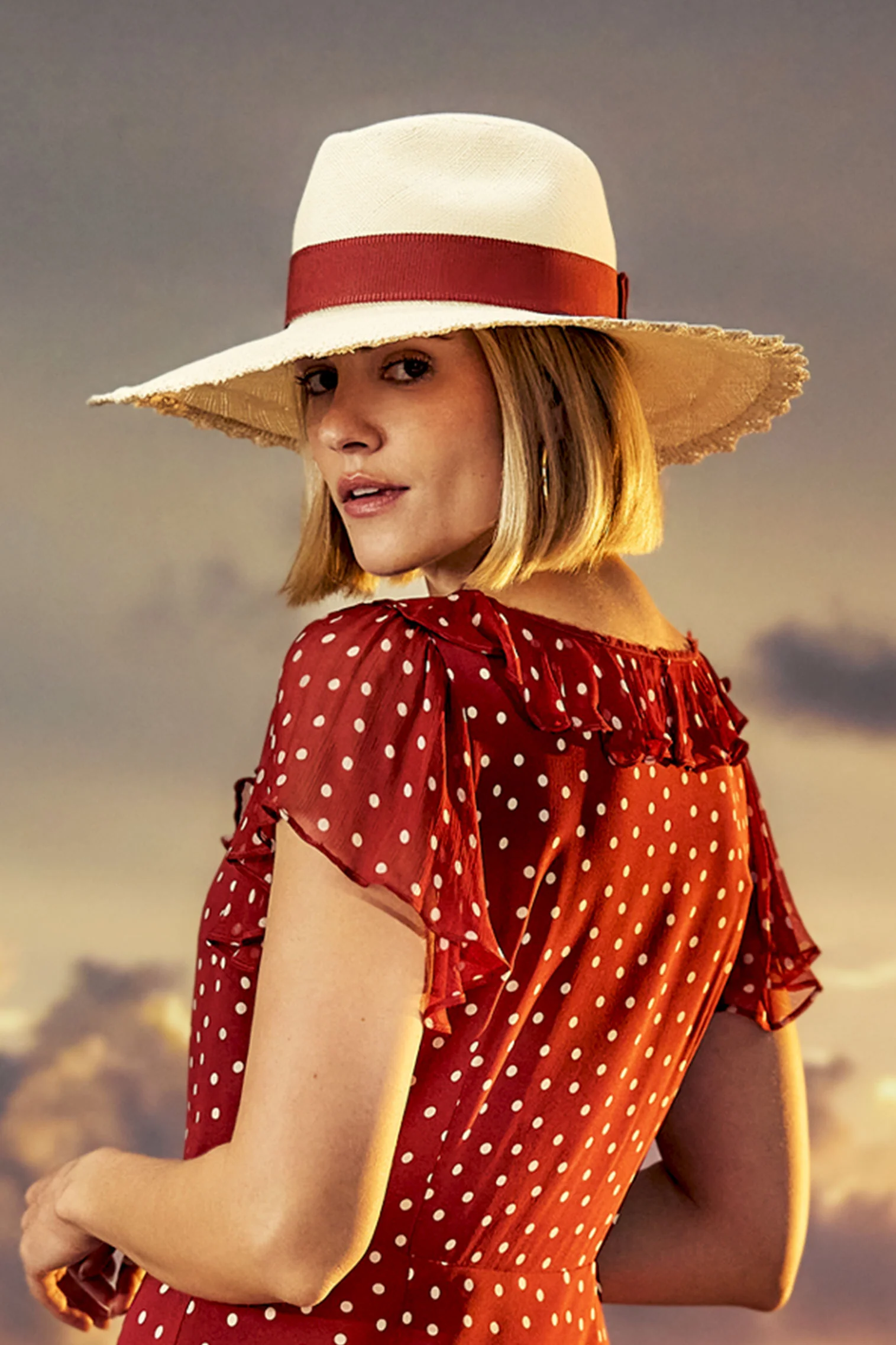 August Scallop Edge Panama Hat - Image 3