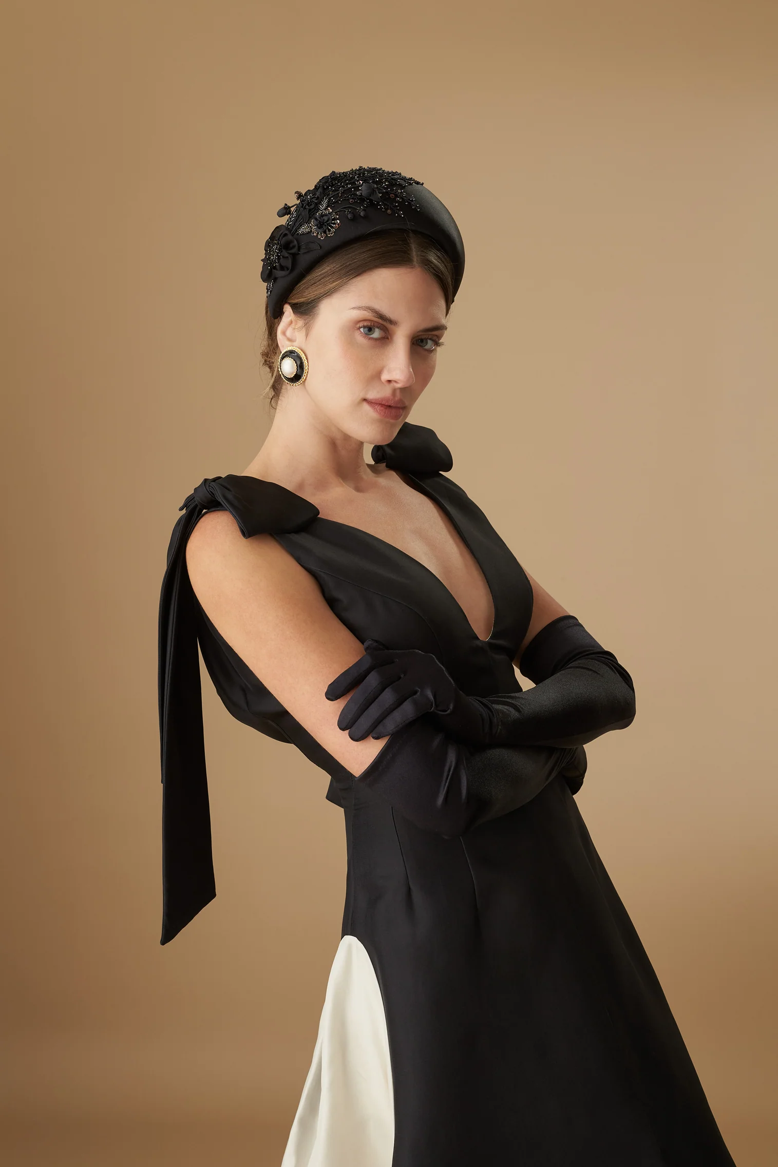 Snowdrop Black Headband - Image 3