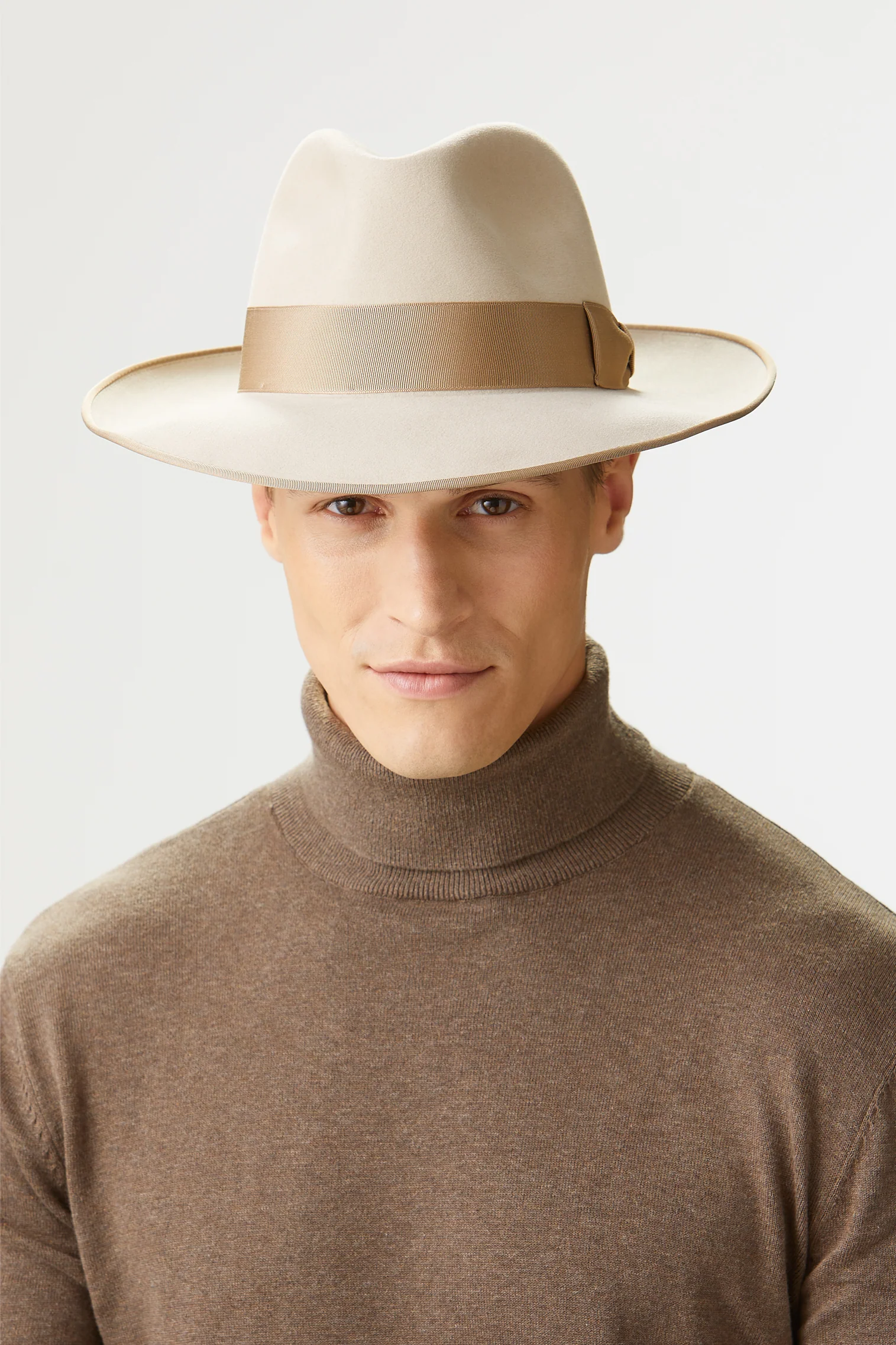 St James's Beige Fedora - Image 3