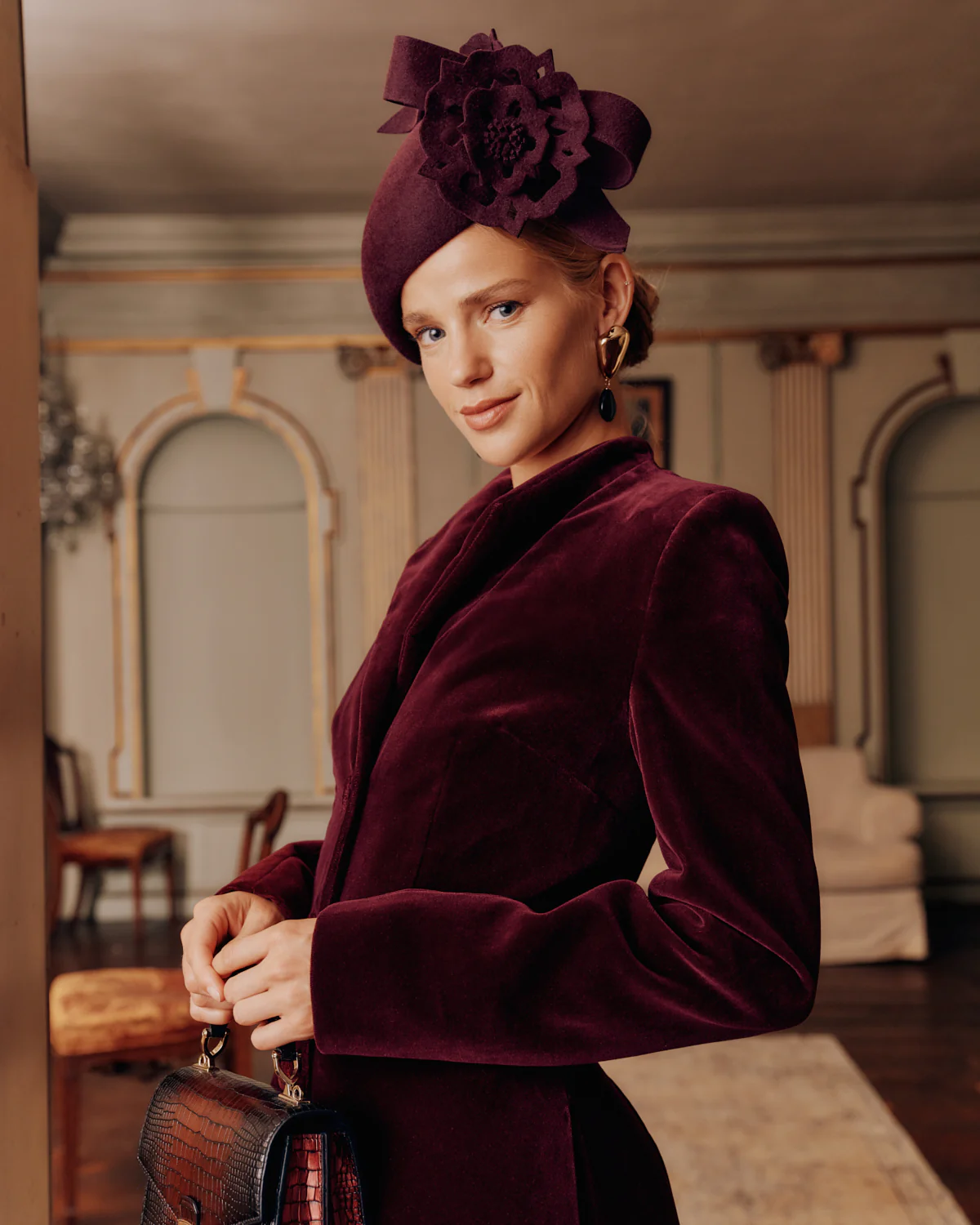 Tudor Rose Mulberry Percher - Image 4