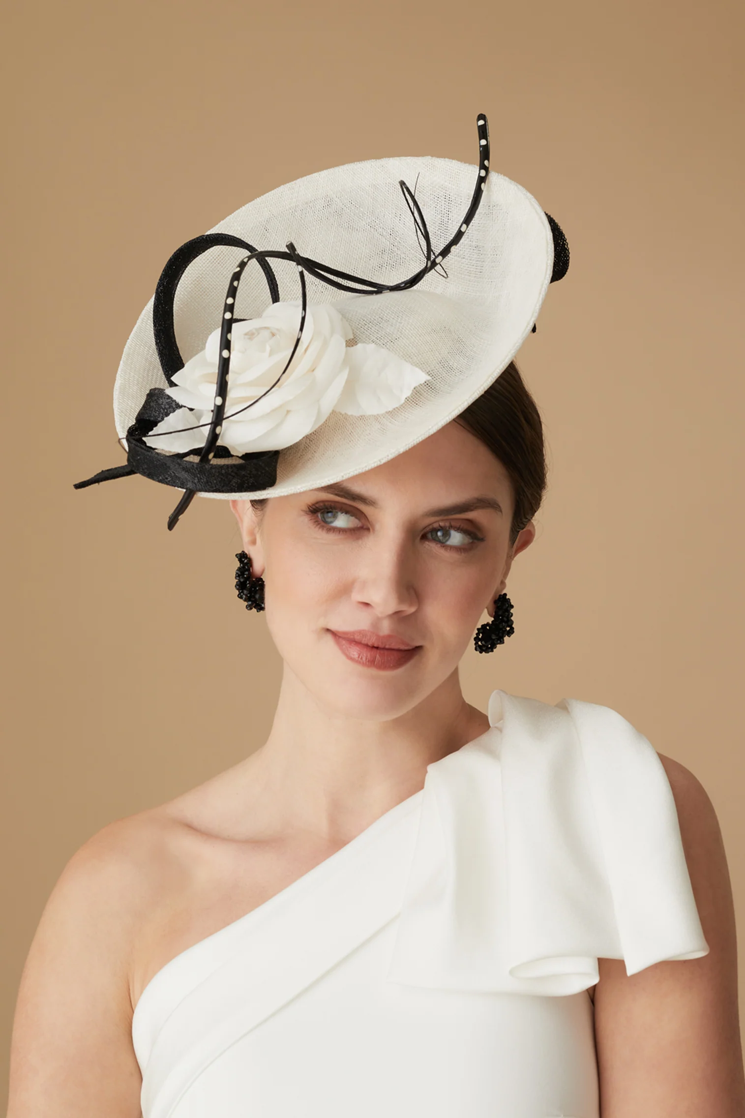 Assam White and Black Saucer Hat - Image 6