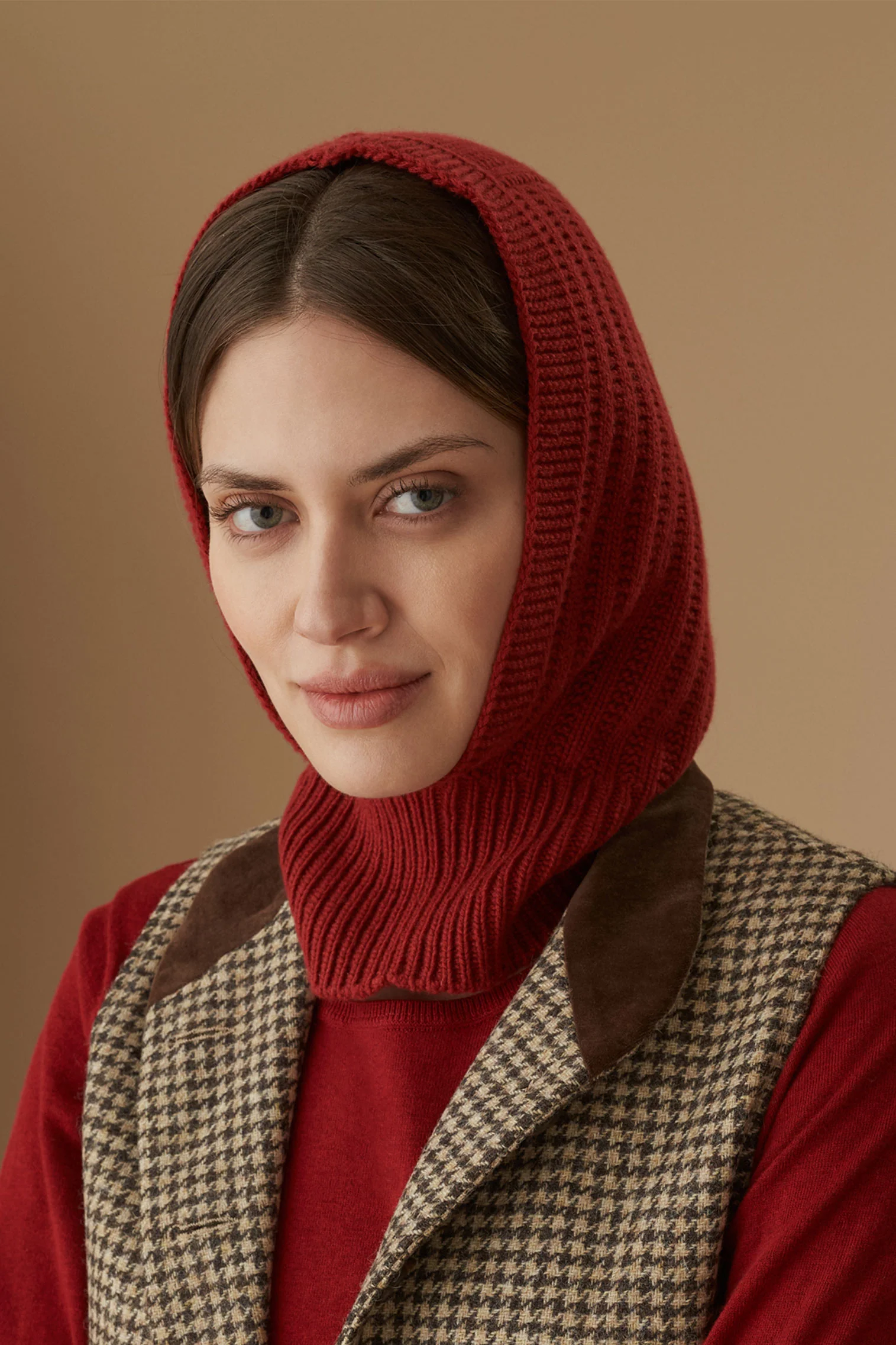 Cashmere Ribbed Red Hood - Image 3