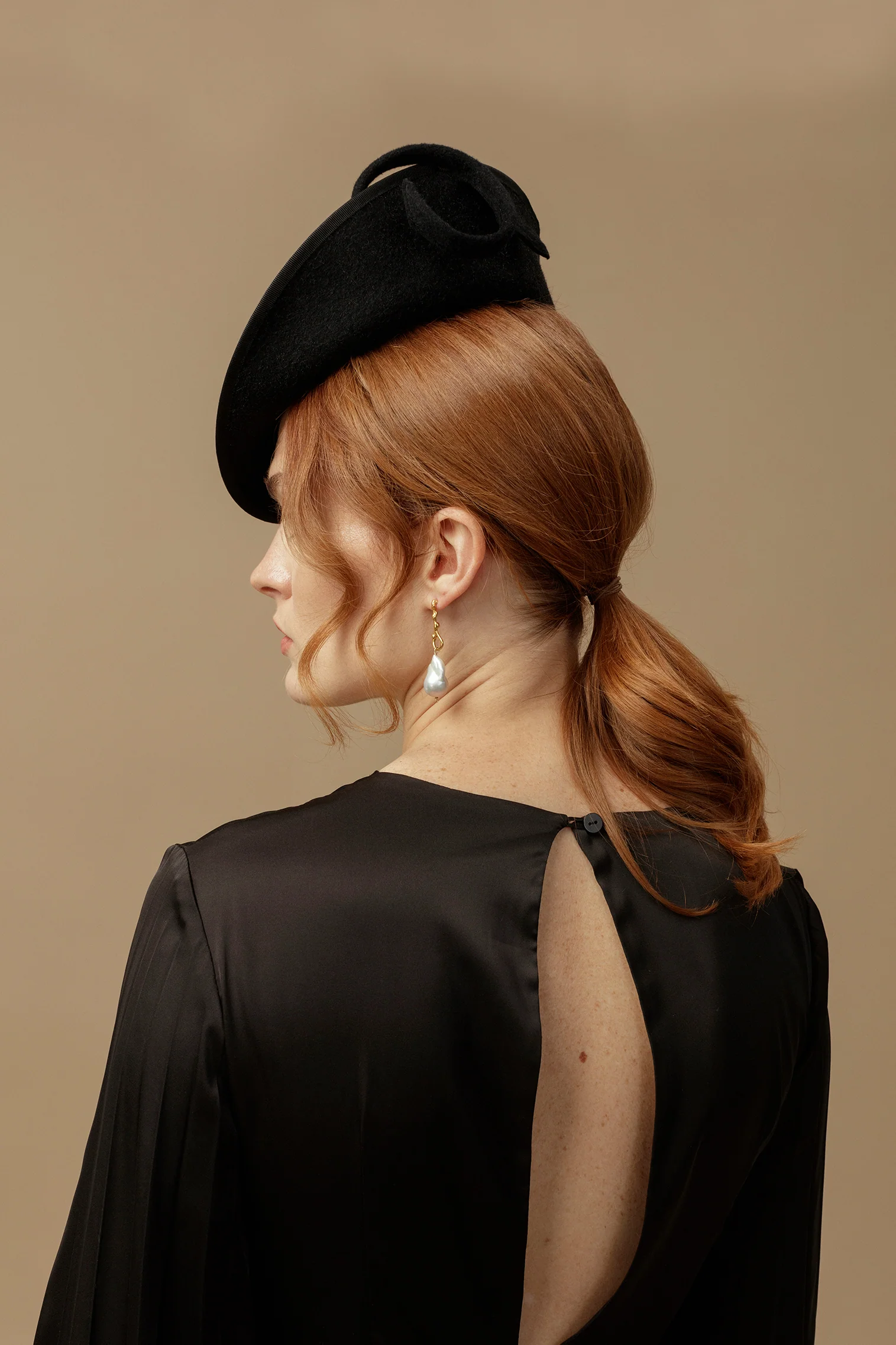 Black Belgravia Rose Hat - Image 4